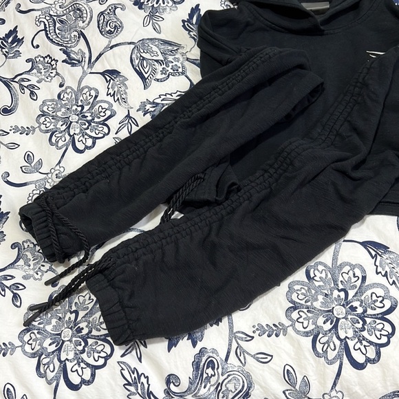 Gymshark Black Ruched Cropped Hoodie - Picture 4 of 9